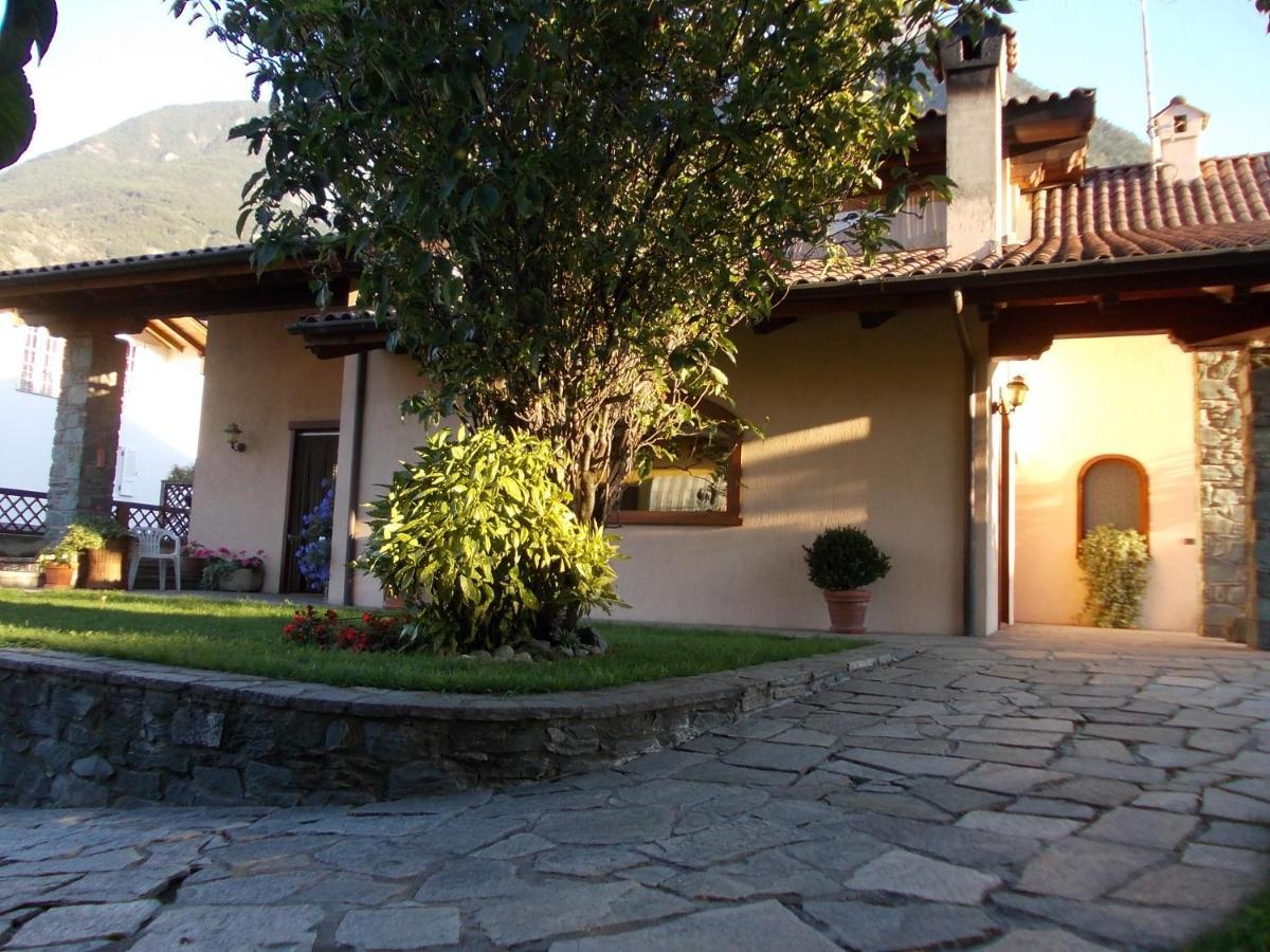 Les Hirondelles Bed & Breakfast Фенис Екстериор снимка