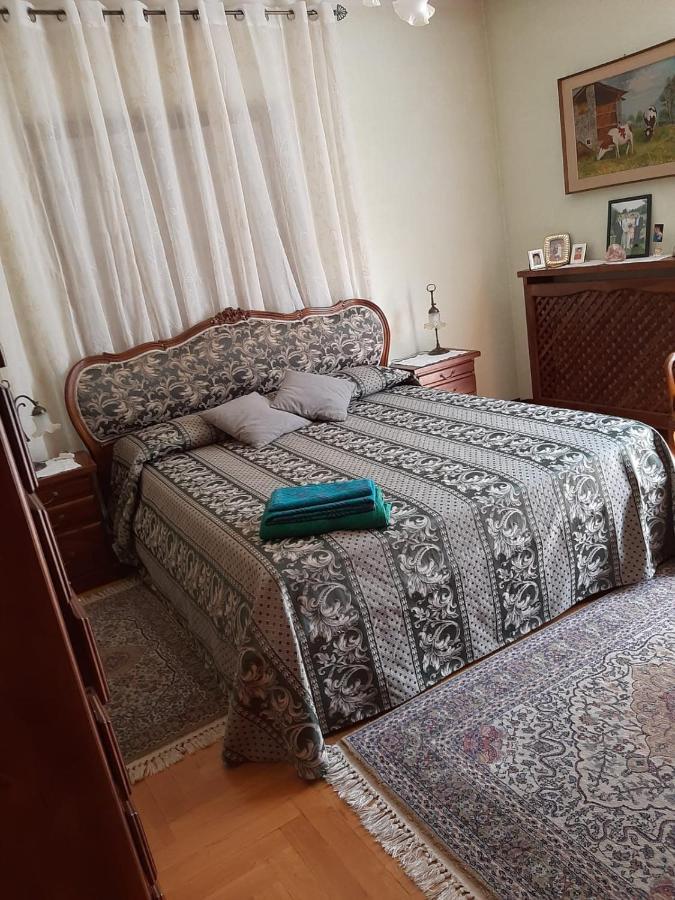 Les Hirondelles Bed & Breakfast Фенис Екстериор снимка
